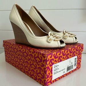 Tory Burch Leticia Wedge Sz 7.5 GUC